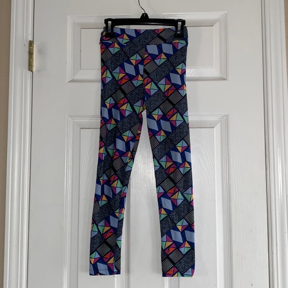 Lularoe kid’s leggings (L/XL)